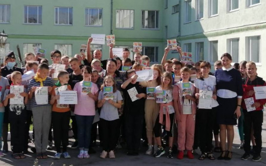 Сотрудники Мошковской Госавтоинспекции провели урок среди учащихся  с 5 по 9 классы школы интернат под условным названием «Я буду жить по правилам!