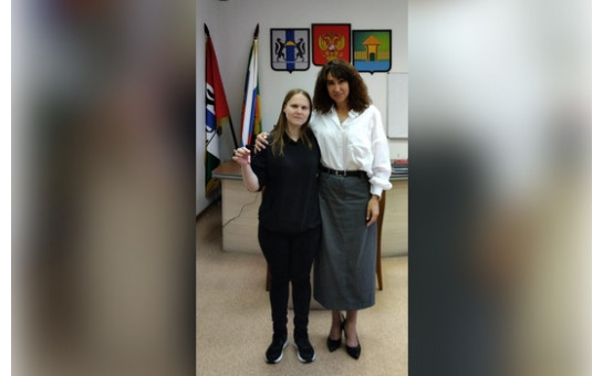 Ещё одна радостная новость! Жительница Мошковского района из числа детей-сирот получила ключи от нового жилья!